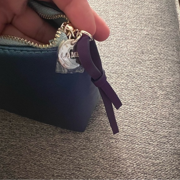 La Mer Cosmetic Bag - Picture 3 of 4